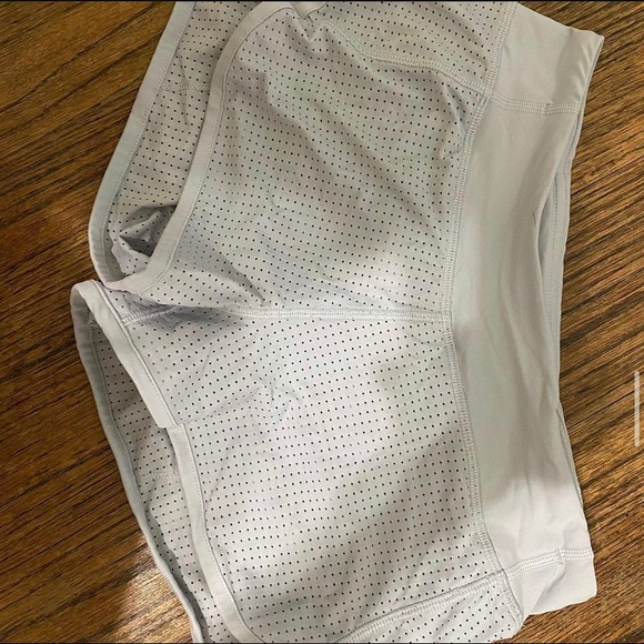 lulu shorts - Picture 1 of 1